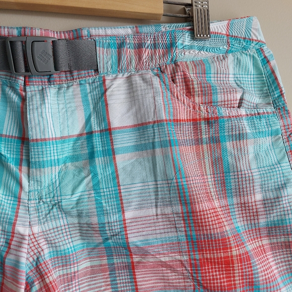 COLUMBIA ♡ Ladies Sport Shorts - Picture 3 of 6